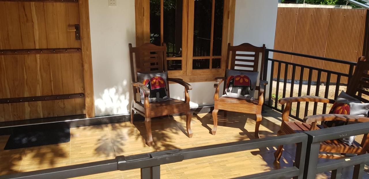 Max Safari Villa Udawalawe Eksteriør bilde